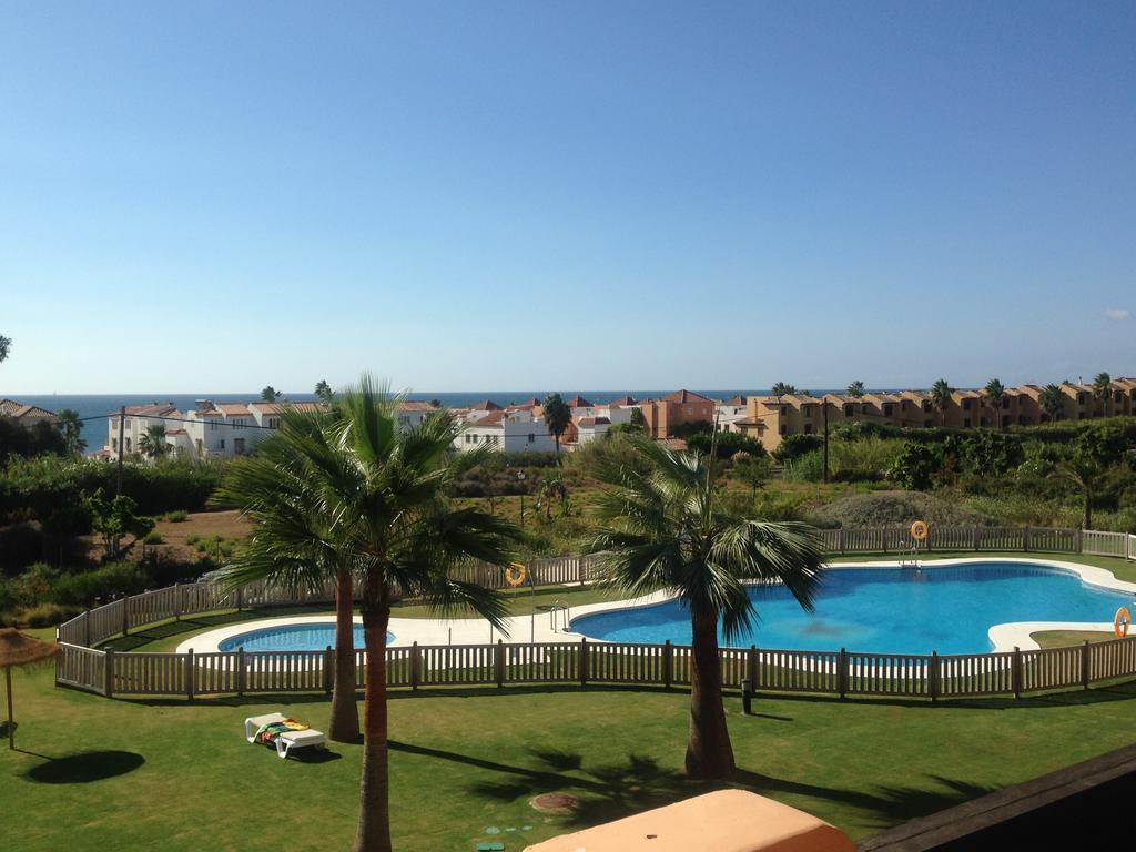 Casares Beach San Luis de Sabinillas Oda fotoğraf